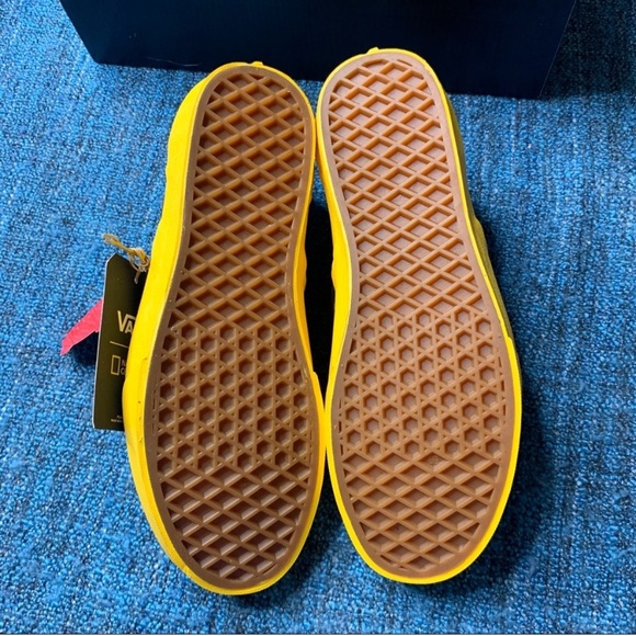 NWT Vans x National Geographic Slip On Sneakers - Picture 7 of 13